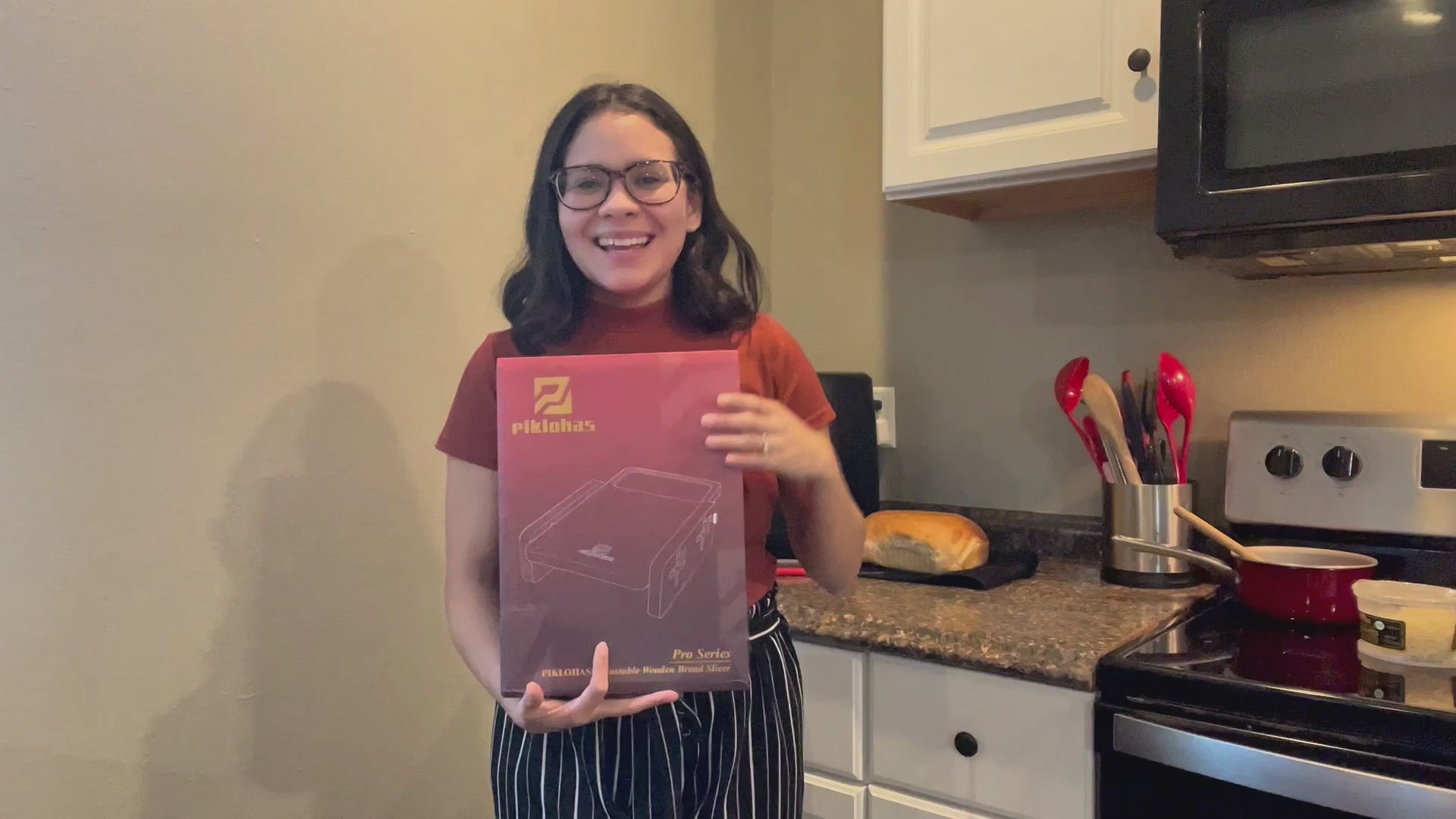 Manual Bread Slicer for Homemade Bread, 3 Slice Thickness, Patented Adjustable Horizontal Slicing Guide, Wooden Loaf Cutter with Crumb Tray, Bread Maker Accessory for Sourdough Cake Taost Bagels